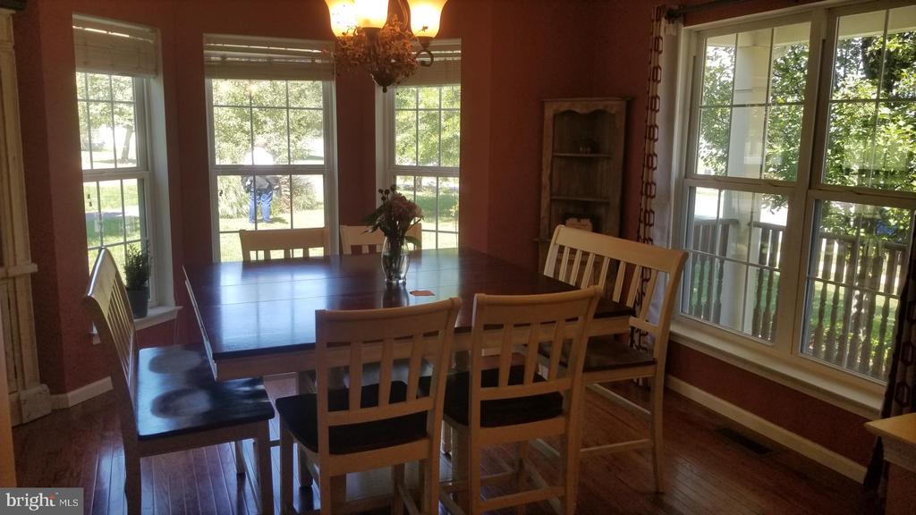151 FARMINGTON LANE