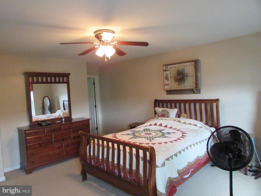151 FARMINGTON LANE