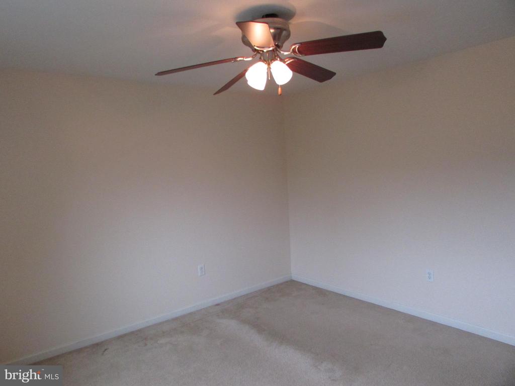 151 FARMINGTON LANE
