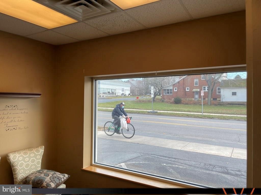 1107 W COLLEGE AVENUE