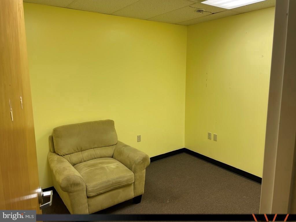 1107 W COLLEGE AVENUE