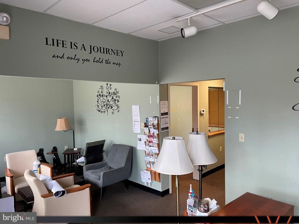 1107 W COLLEGE AVENUE