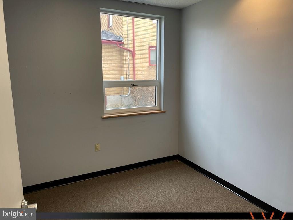 1107 W COLLEGE AVENUE