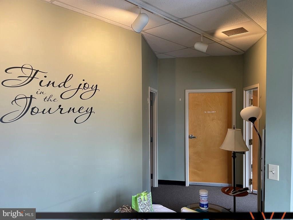 1107 W COLLEGE AVENUE