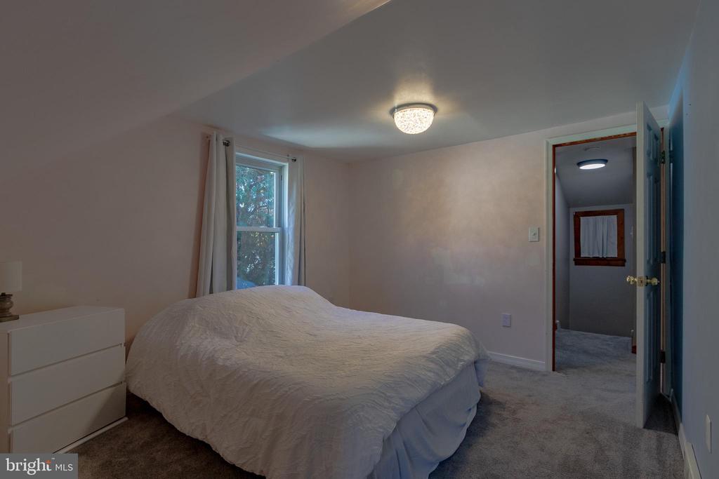 502 E PLANK ROAD