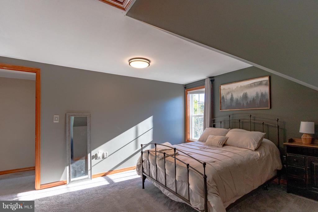 502 E PLANK ROAD