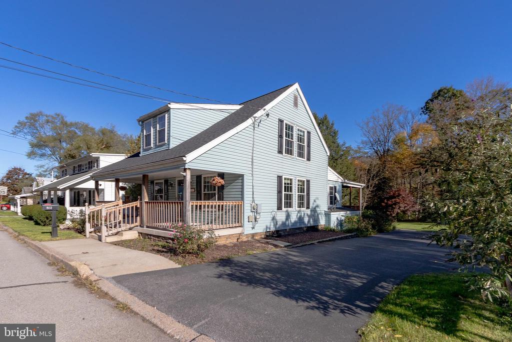 502 E PLANK ROAD
