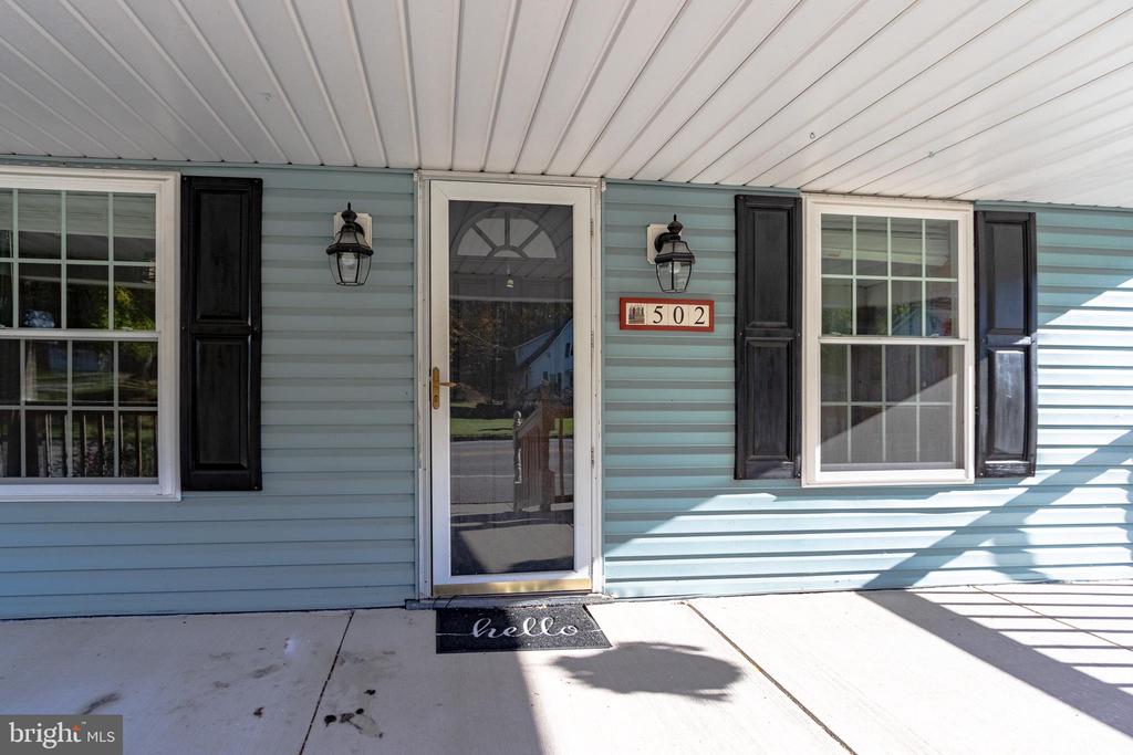 502 E PLANK ROAD