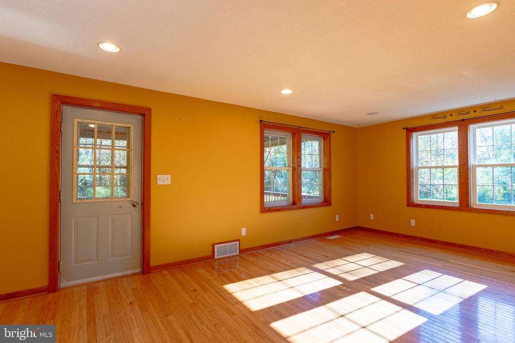 502 E PLANK ROAD