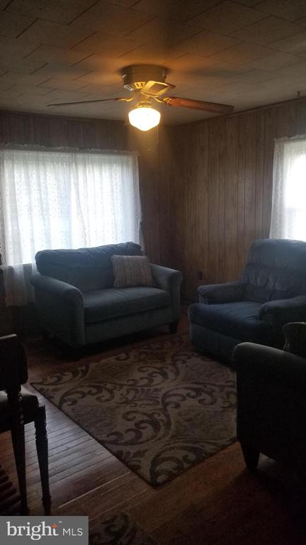 445 BEAVER ROAD