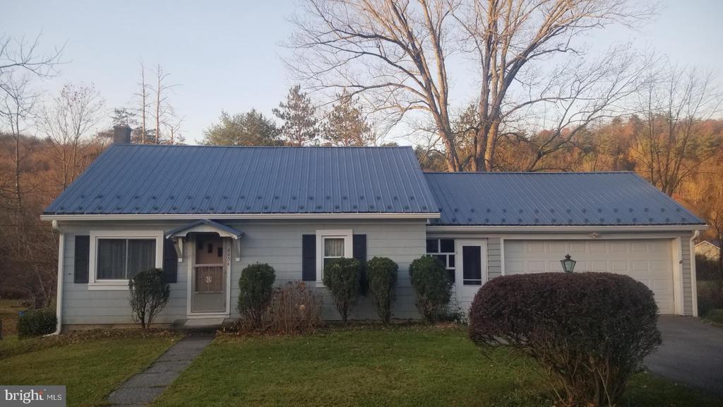 445 BEAVER ROAD