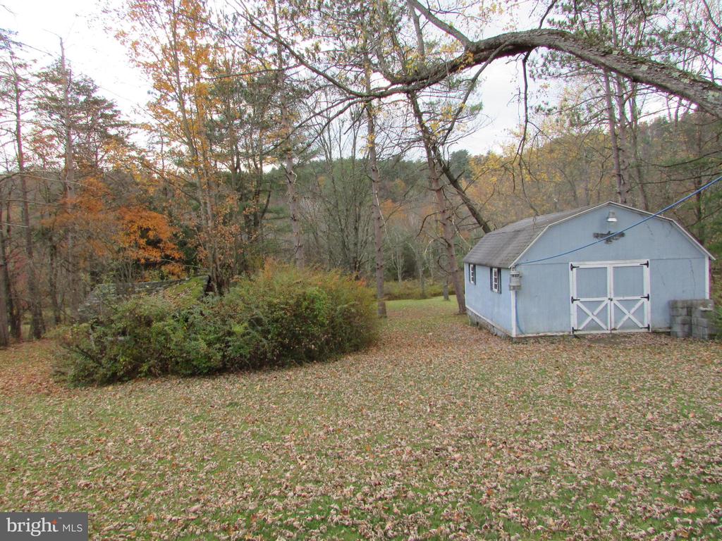 445 BEAVER ROAD