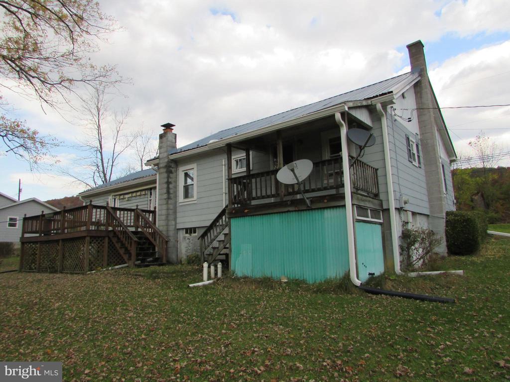 445 BEAVER ROAD