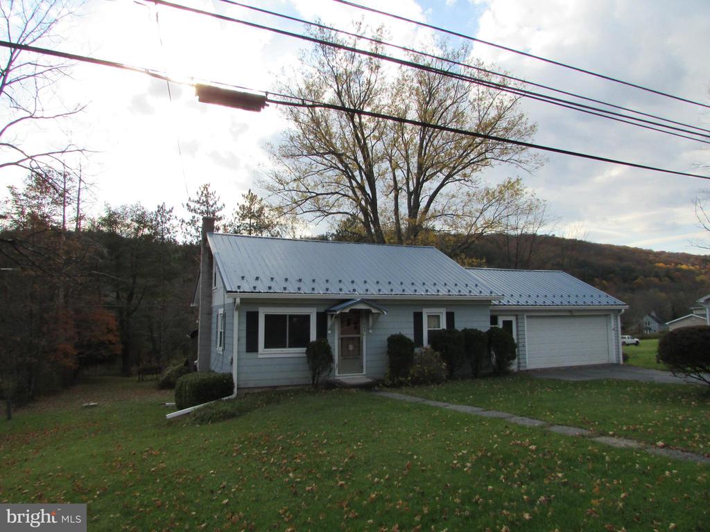 445 BEAVER ROAD