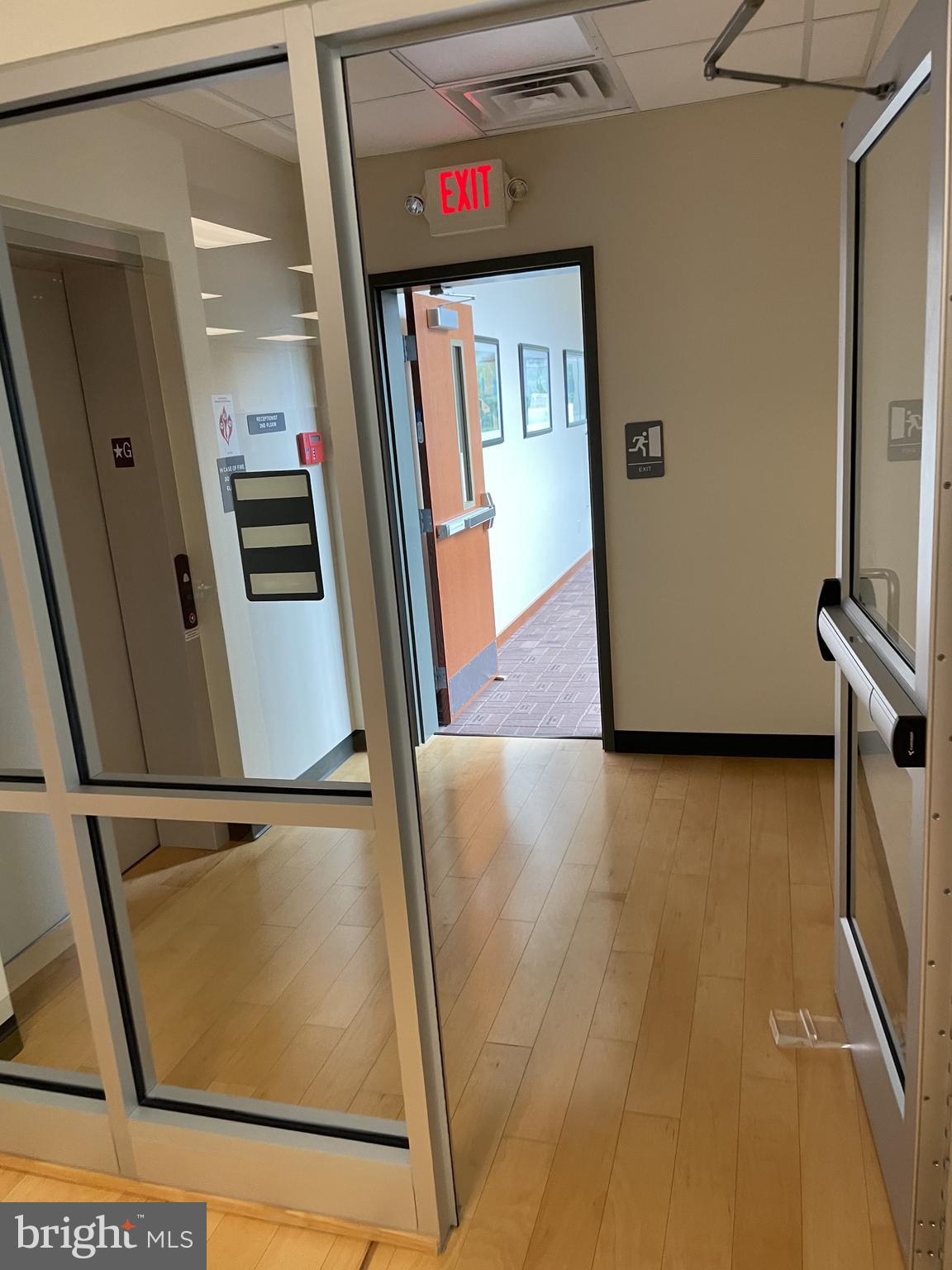 690 GRAYS WOODS BOULEVARD