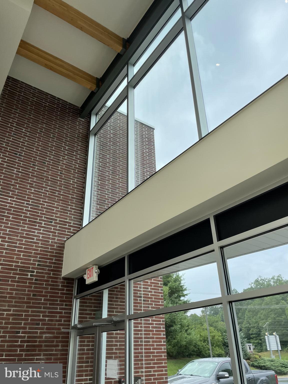 690 GRAYS WOODS BOULEVARD