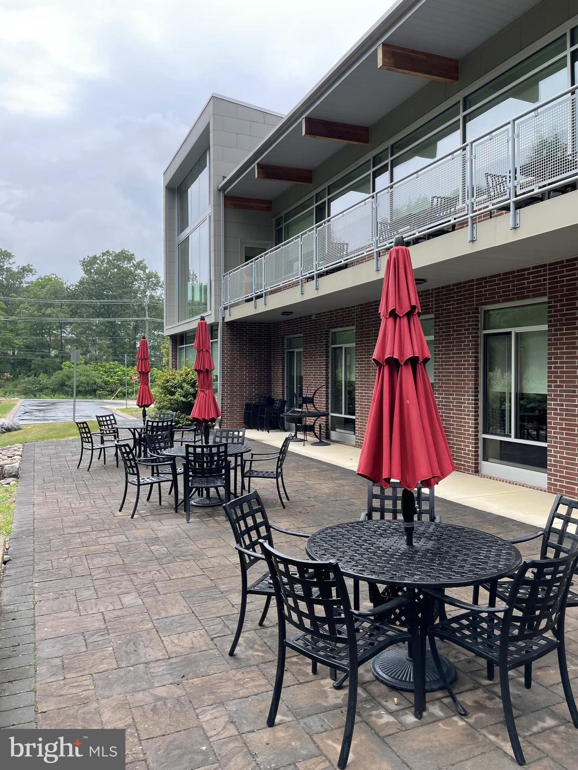 690 GRAYS WOODS BOULEVARD