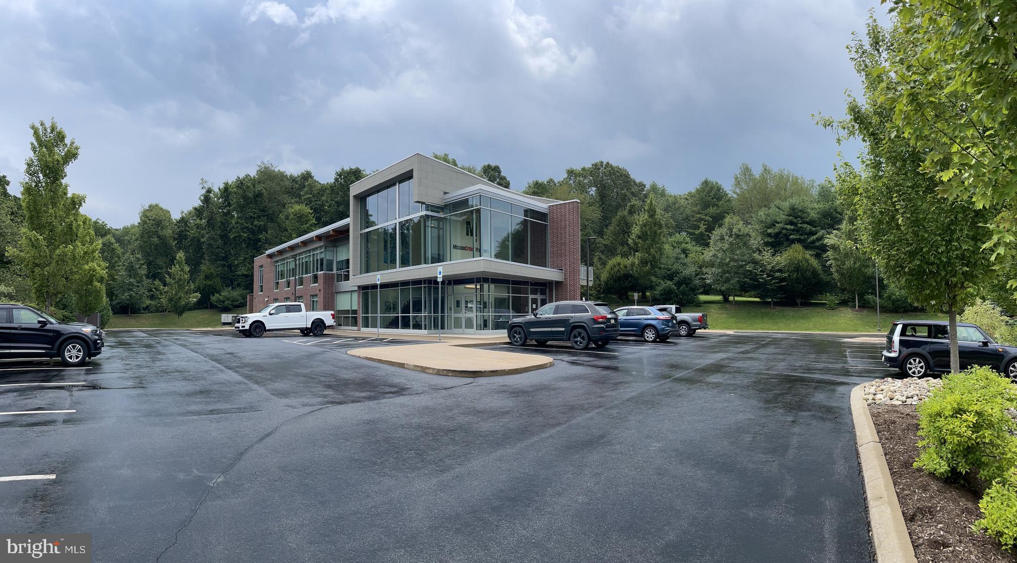 690 GRAYS WOODS BOULEVARD