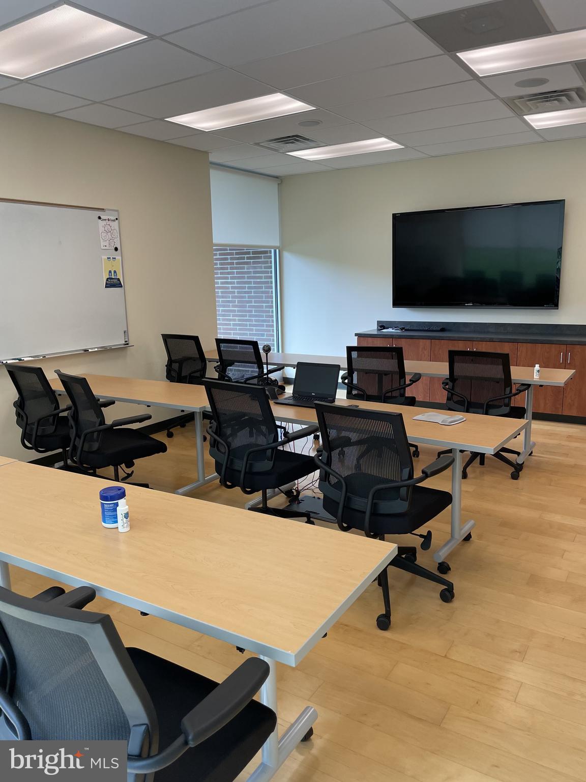 690 GRAYS WOODS BOULEVARD