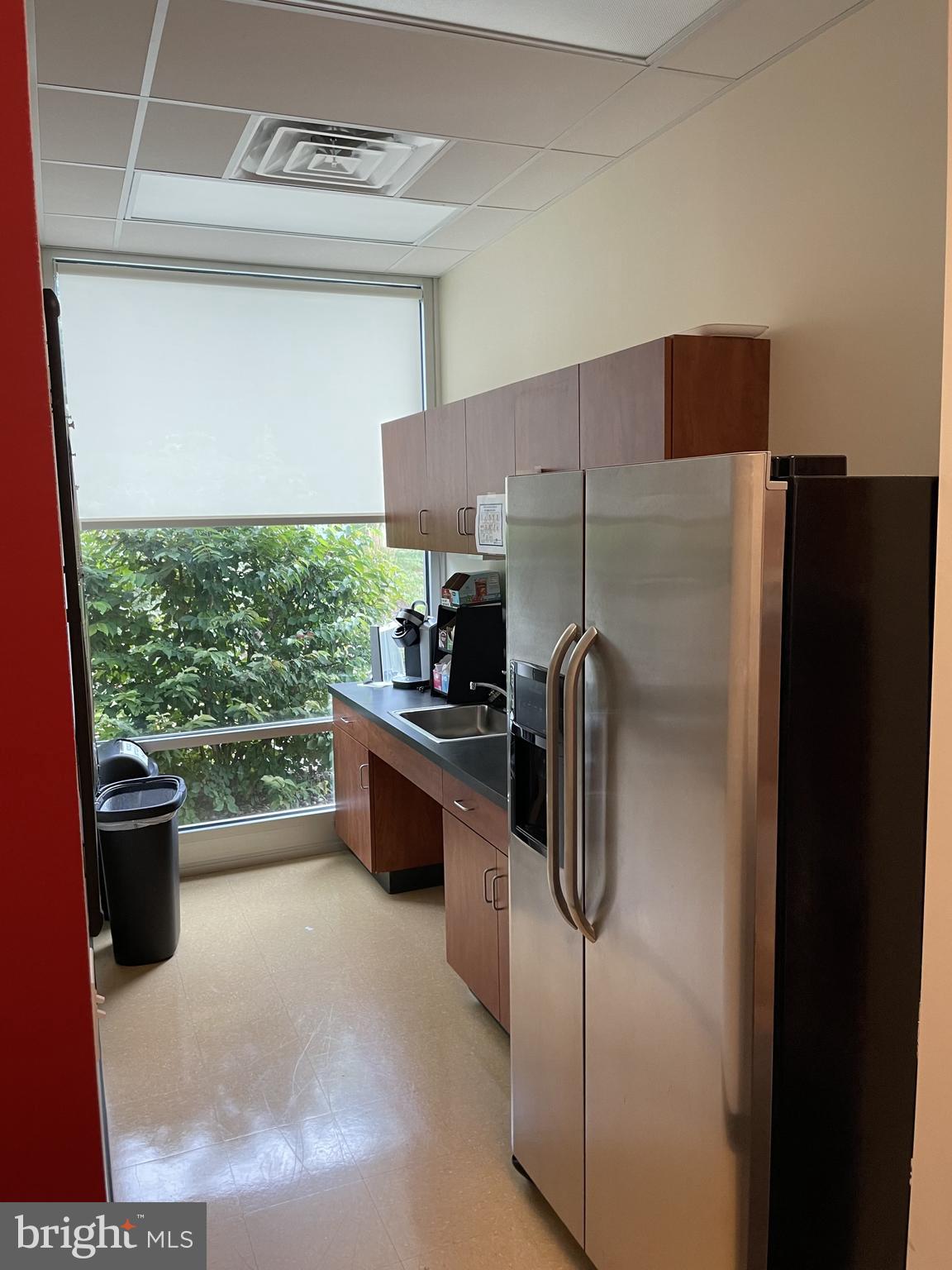 690 GRAYS WOODS BOULEVARD