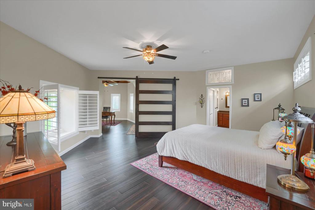 256 BLACKBERRY HILL