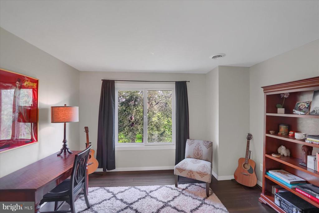 256 BLACKBERRY HILL
