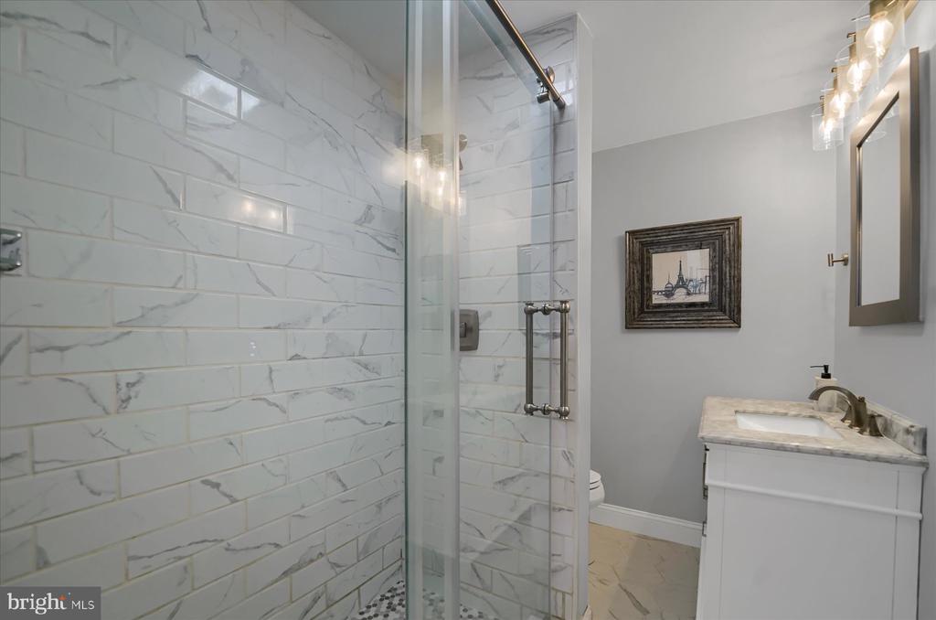 256 BLACKBERRY HILL