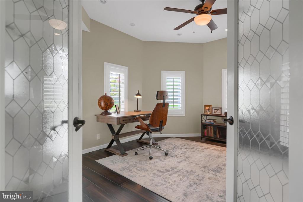 256 BLACKBERRY HILL