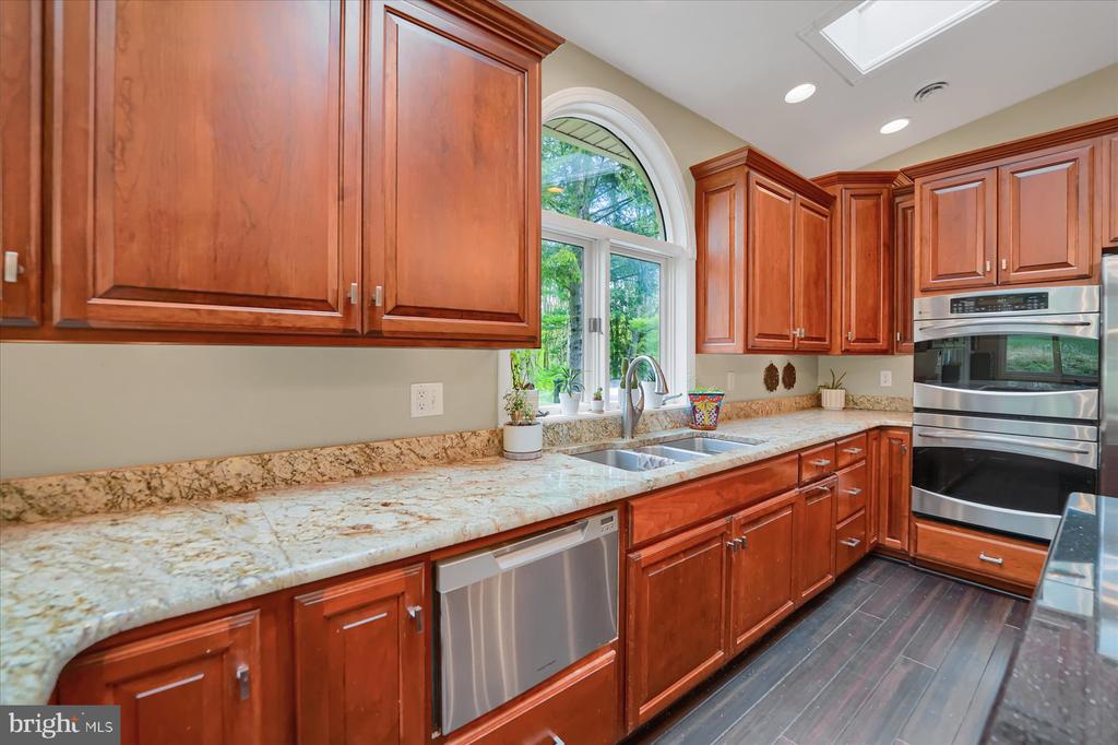 256 BLACKBERRY HILL