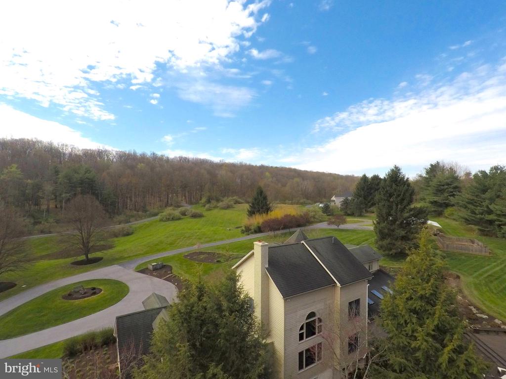 256 BLACKBERRY HILL