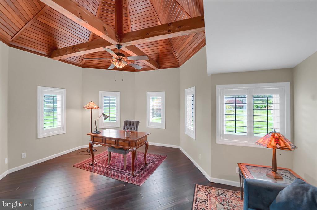 256 BLACKBERRY HILL