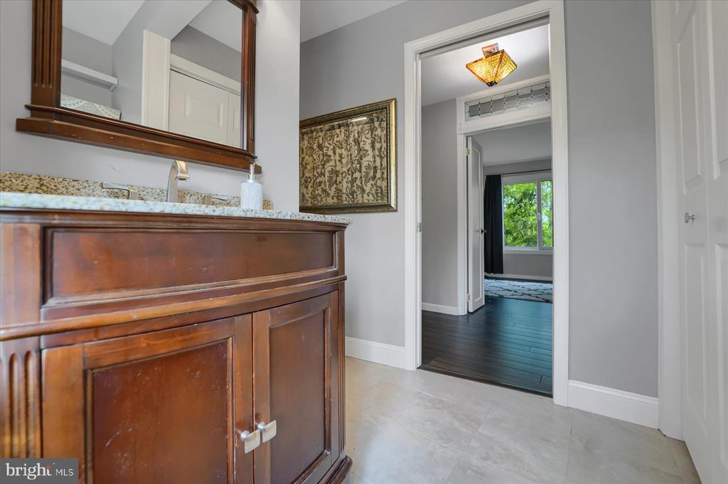 256 BLACKBERRY HILL