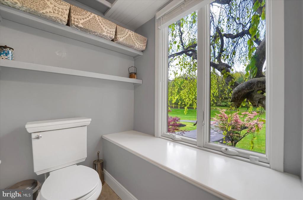 256 BLACKBERRY HILL