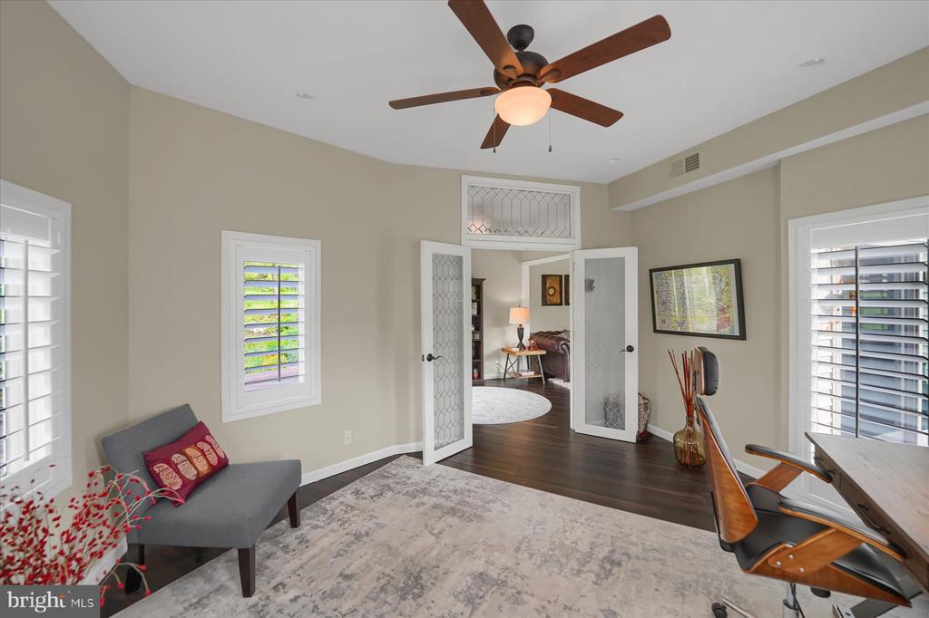 256 BLACKBERRY HILL