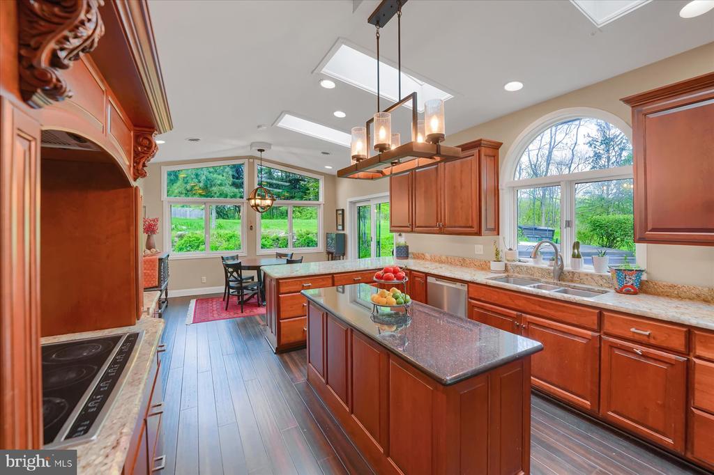 256 BLACKBERRY HILL
