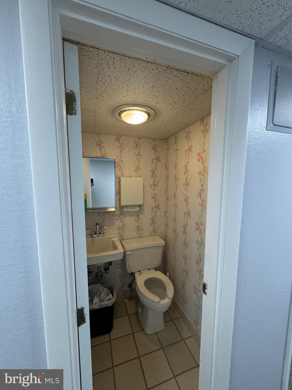 233 EASTERLY PARKWAY 102