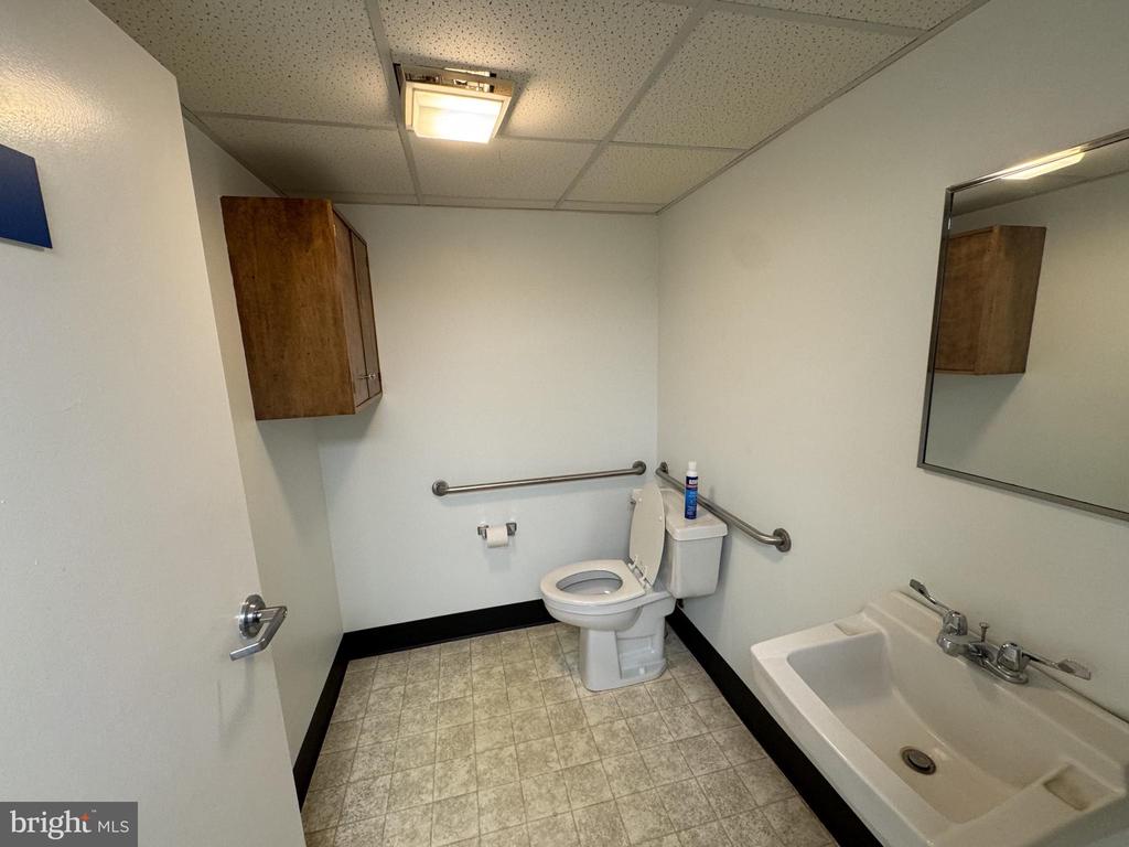 233 EASTERLY PARKWAY 102