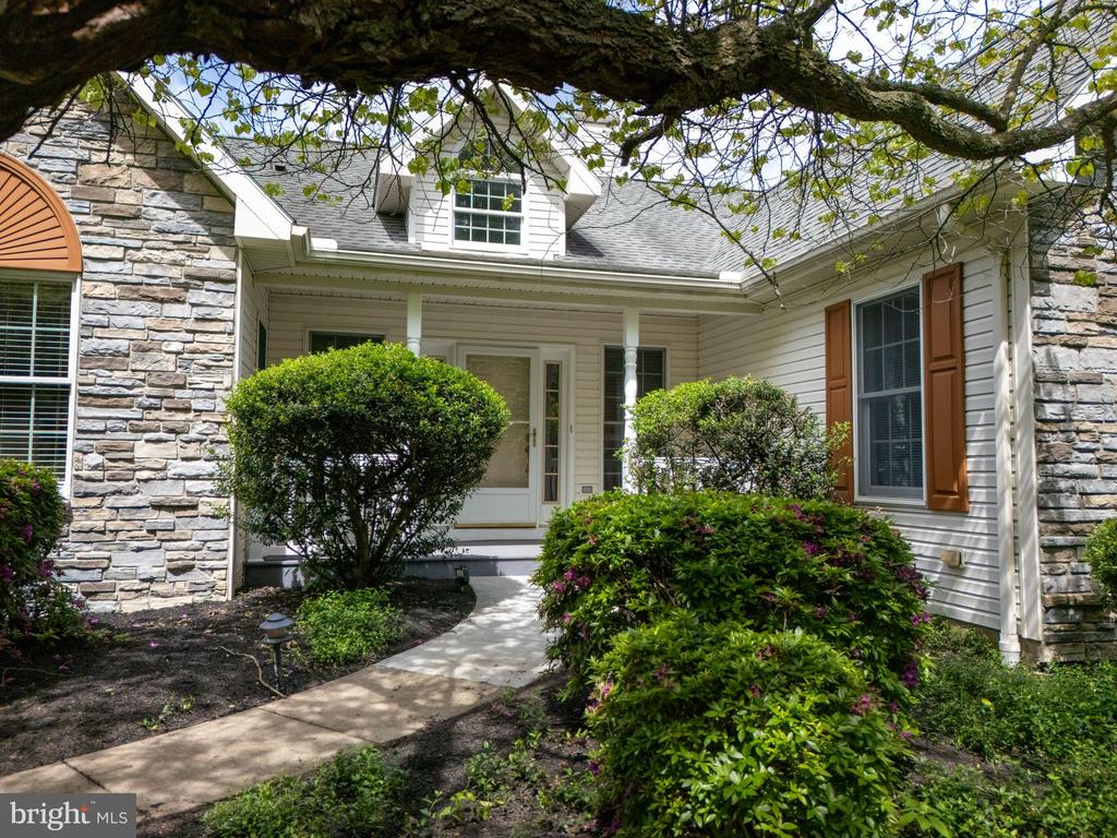 555 KRISTINA CIRCLE