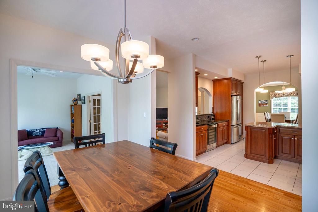 555 KRISTINA CIRCLE