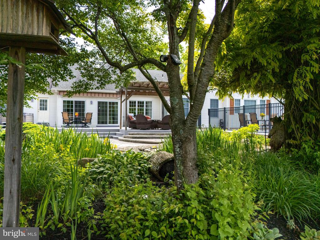 555 KRISTINA CIRCLE