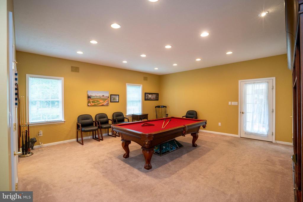 555 KRISTINA CIRCLE