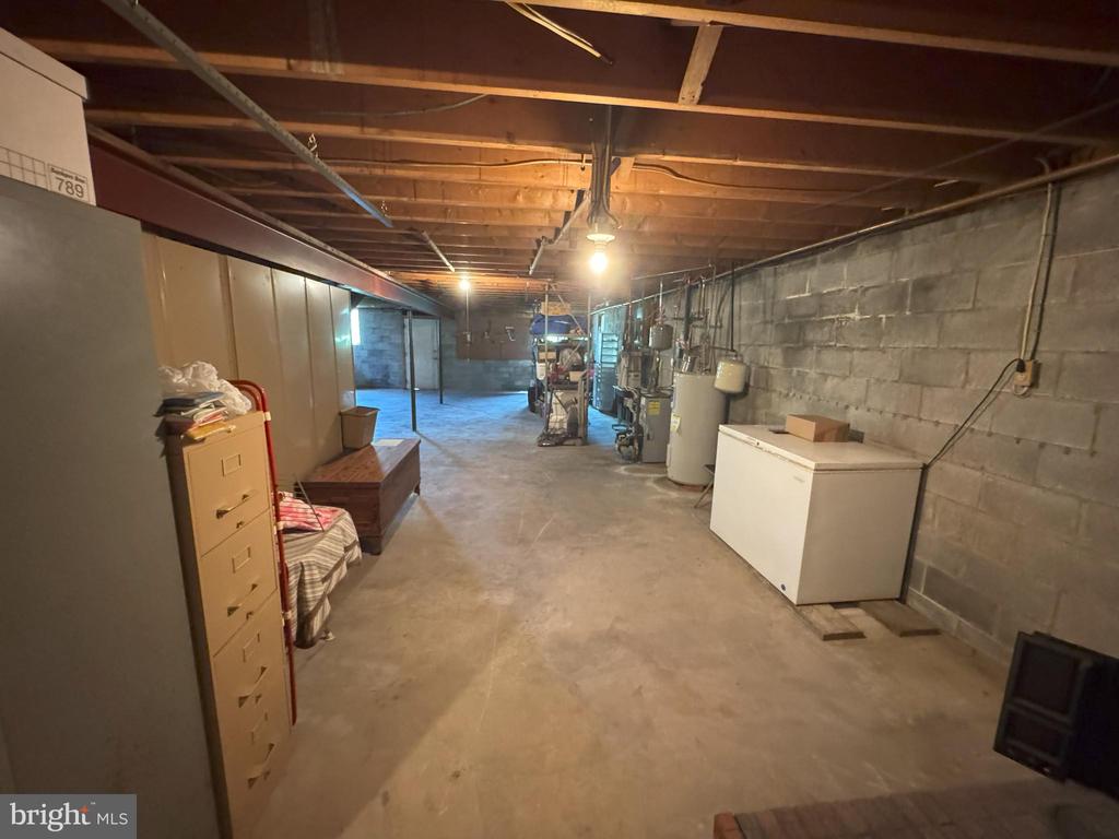 126 E HARRIS DRIVE