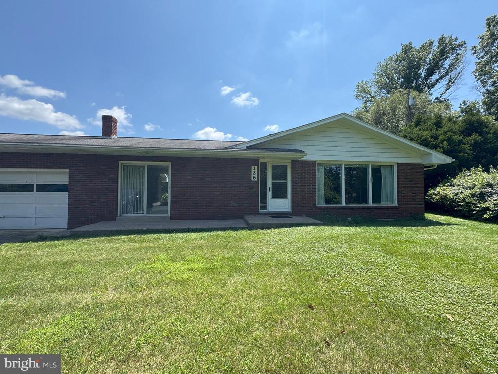 126 E HARRIS DRIVE