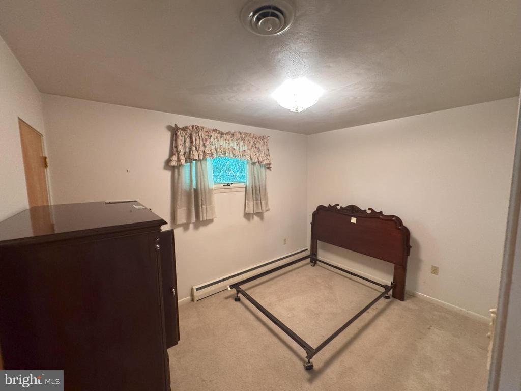126 E HARRIS DRIVE