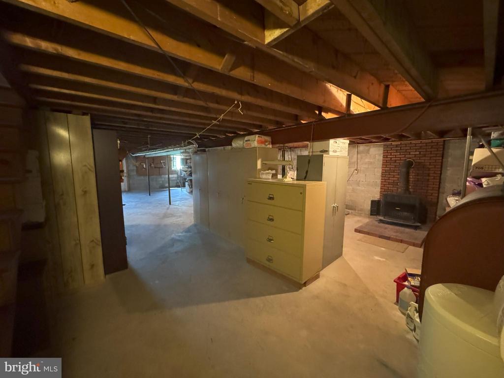 126 E HARRIS DRIVE