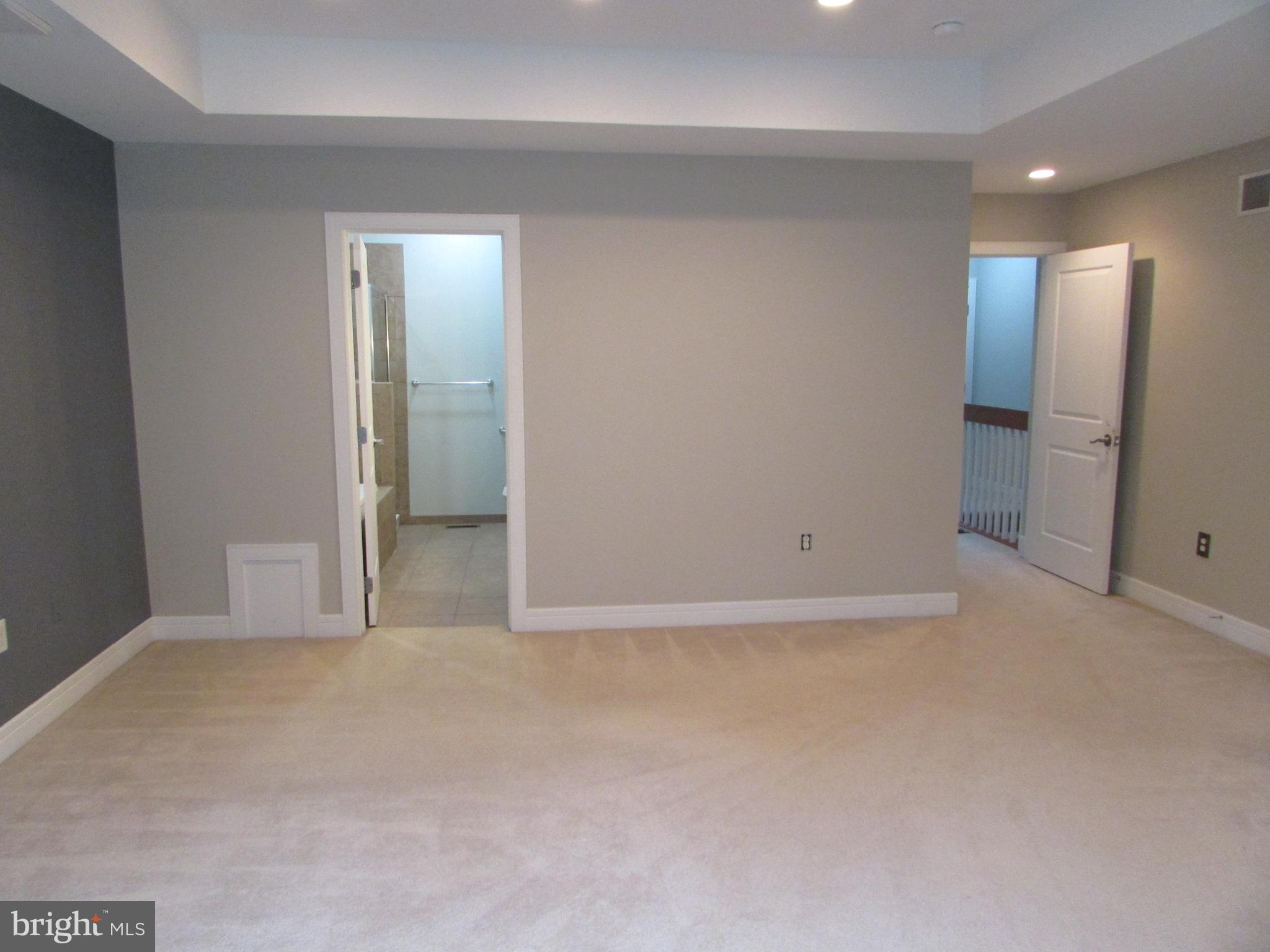 688 OAKWOOD AVENUE A