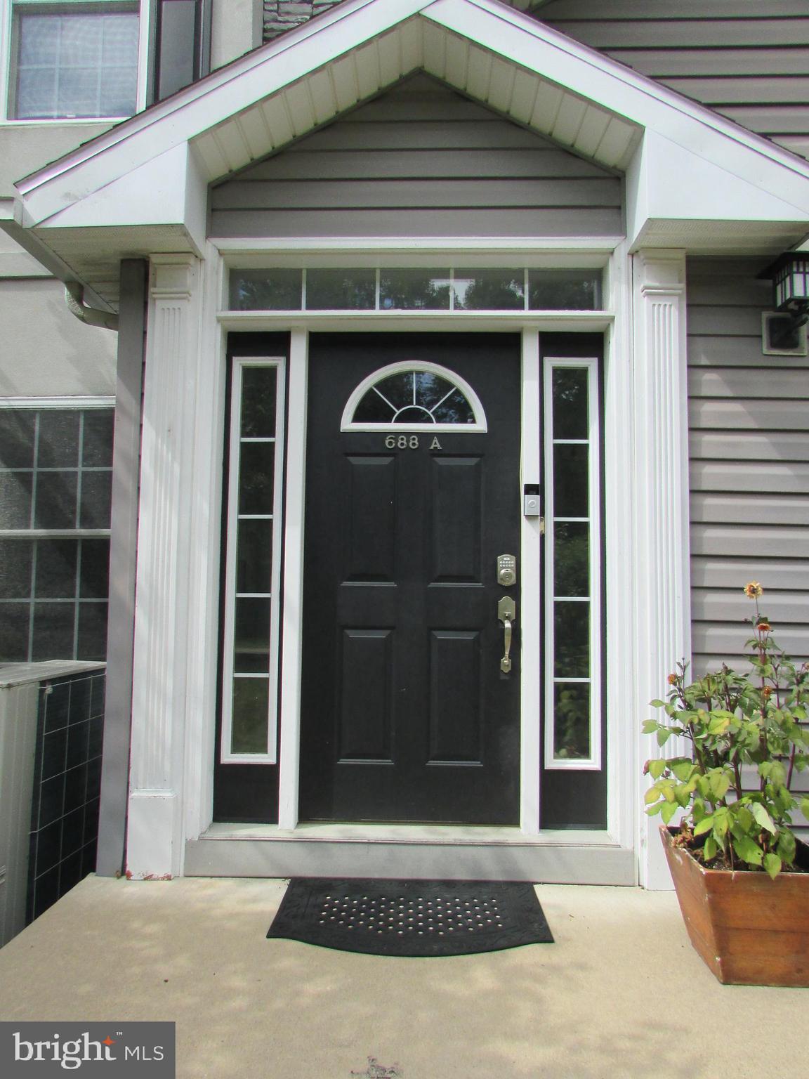 688 OAKWOOD AVENUE A