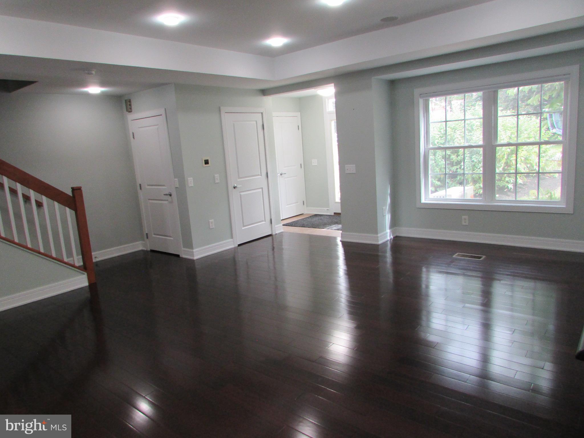 688 OAKWOOD AVENUE A