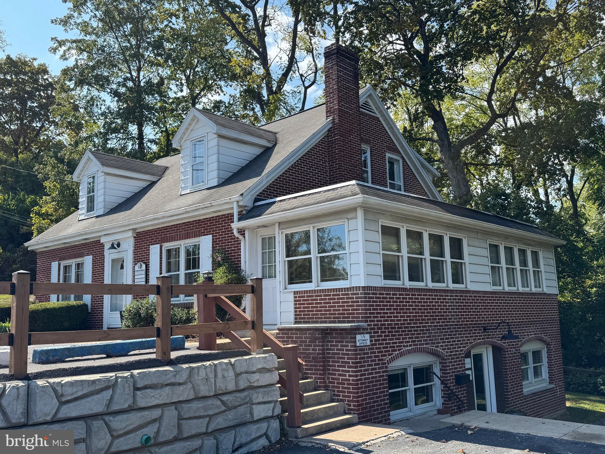 1901 E COLLEGE AVENUE