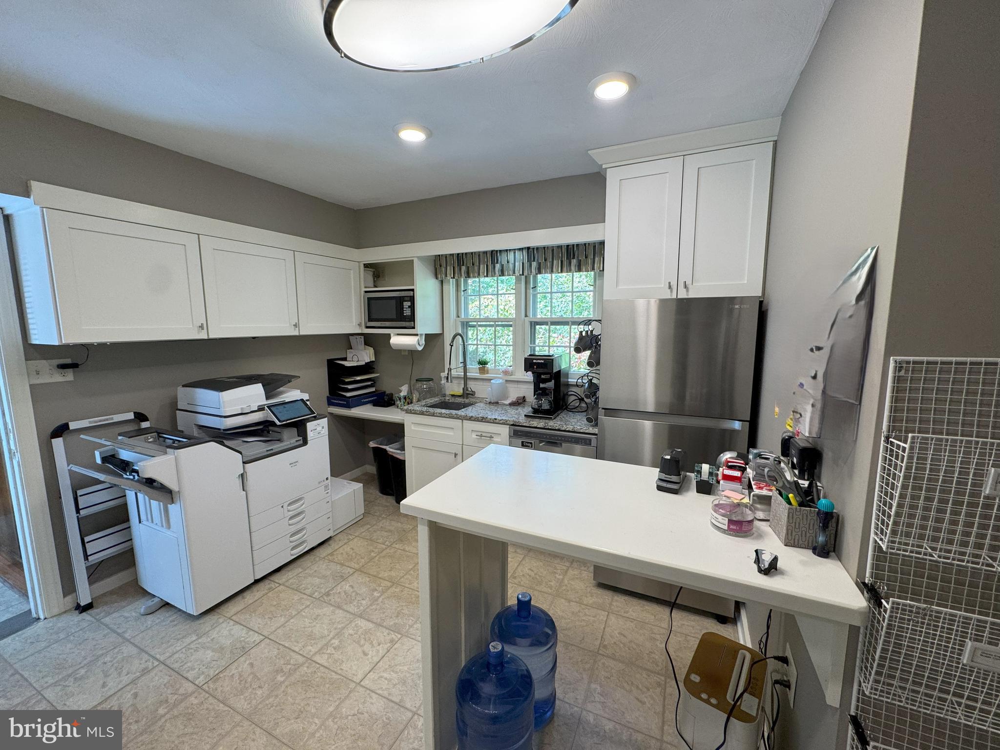 1901 E COLLEGE AVENUE